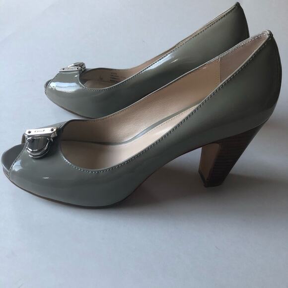 Coach Helaine Patent Peep Toe Pump Wooden Stacked - Picture 1 of 12